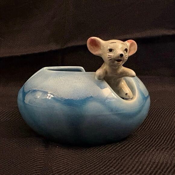 Vintage Ashtray Pipe Holder Tiny Mouse Made in Japan Blue Kitchy Cottage Fairy - Picture 8 of 8